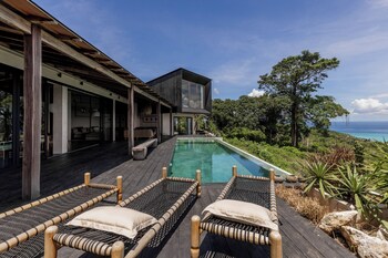 panorama villas ceningan