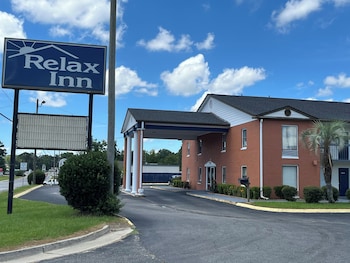 relax inn