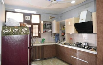 castle inn serviced apartment