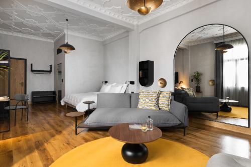 il conformista casa storica