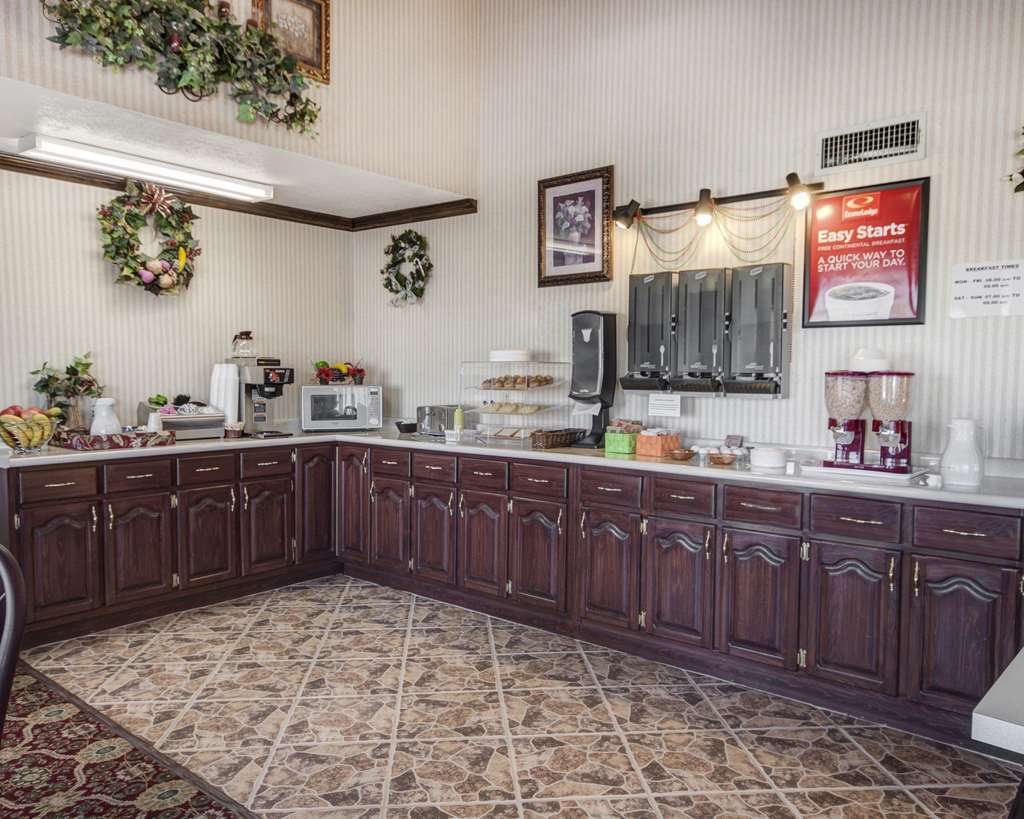 econo lodge van horn