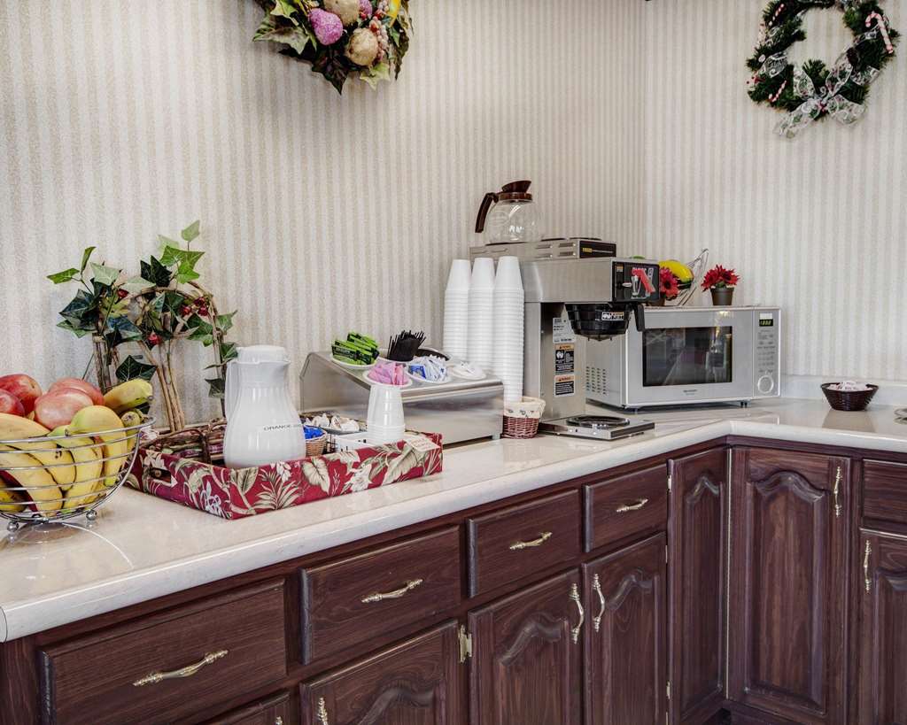 econo lodge van horn