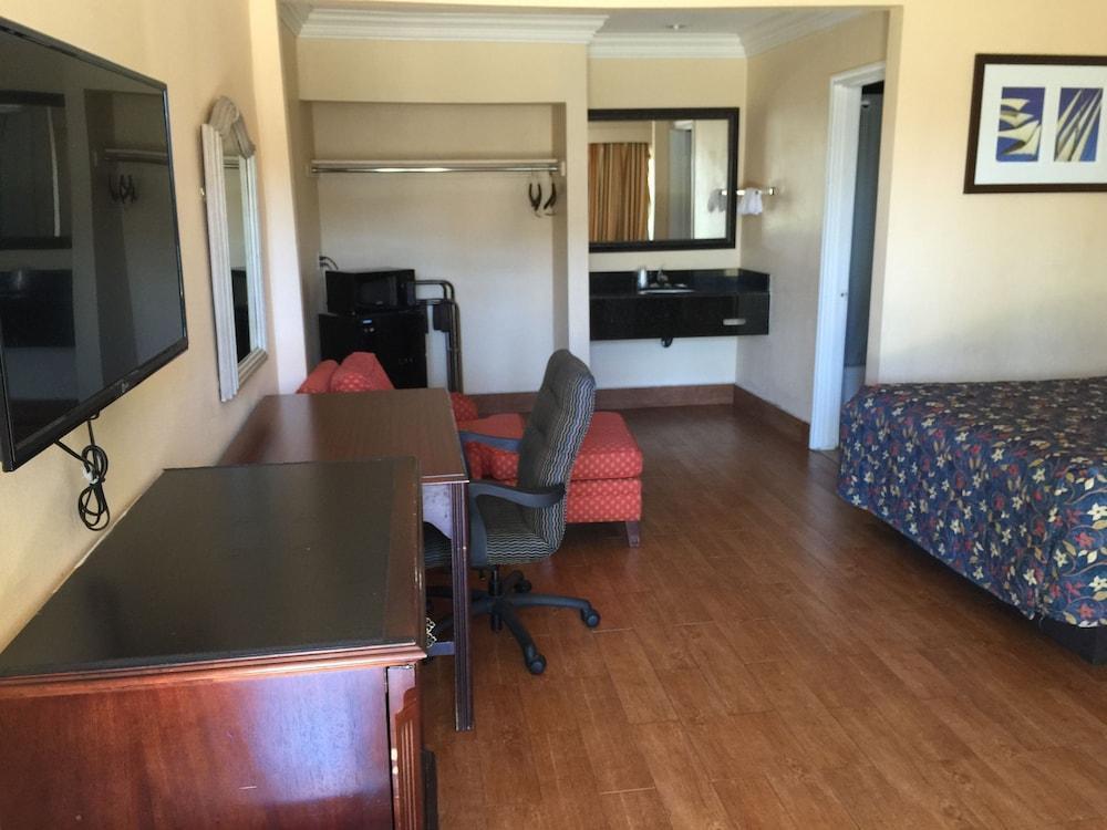 hyland motel van nuys