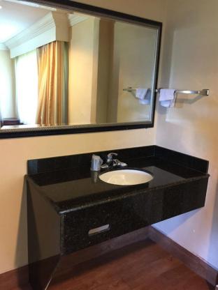 hyland motel van nuys