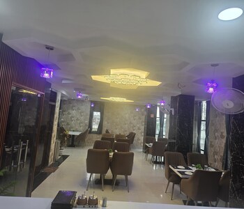 kashi ganga inn