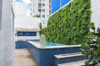 ocean park 1bd 1ba pool walktobeach iv