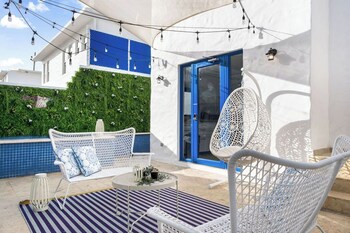 ocean park 1bd 1ba pool walktobeach iv