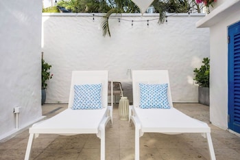 ocean park 1bd 1ba pool walktobeach iv