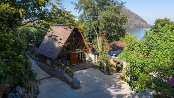 plataran komodo resort and spa