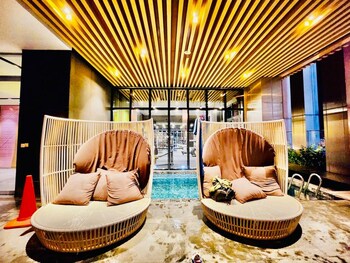 tropicanathe residence klcc by cozy stay