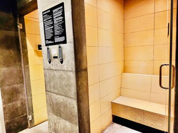 tropicanathe residence klcc by cozy stay