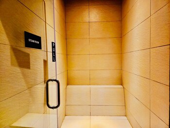 tropicanathe residence klcc by cozy stay