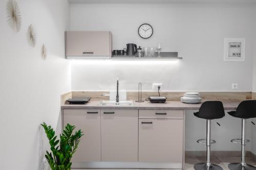 ela five residences