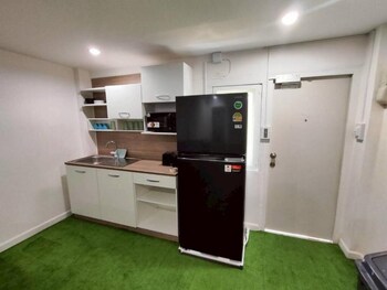 Banana Bunkhouse Hostel,,1 star