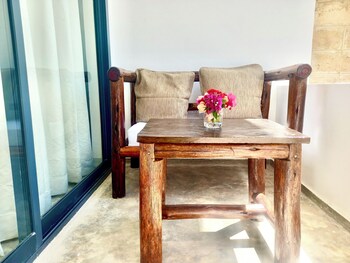 Miska Zanzibar,,3 star