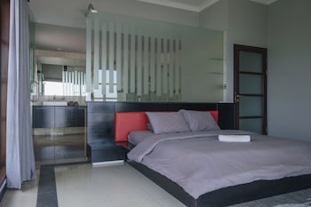 blue marlin 6 br villa singaraja bali