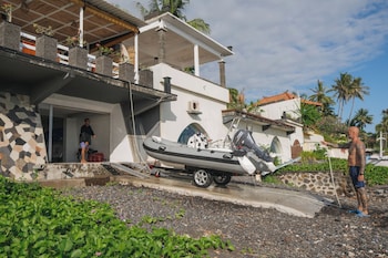 blue marlin 6 br villa singaraja bali