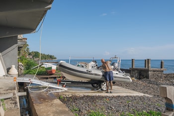 blue marlin 6 br villa singaraja bali