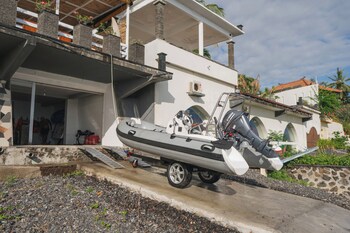 blue marlin 6 br villa singaraja bali