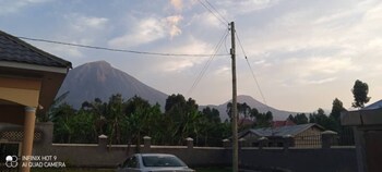 the den soroti green