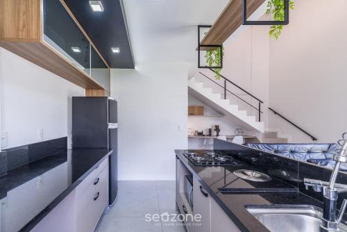 yhd condominium with pool near ufsc located in carvoeira this condominium is an excellent choi