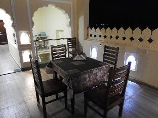 Hotel Dev Palace,Ranthambhore Road,1 star
