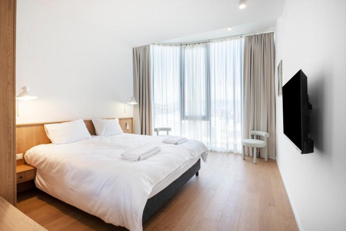 aura tbilisi living