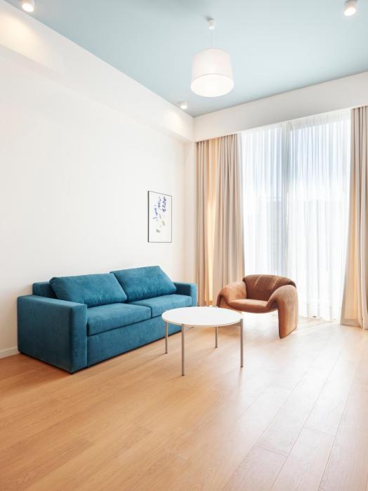 aura tbilisi living