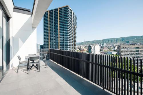 aura tbilisi living