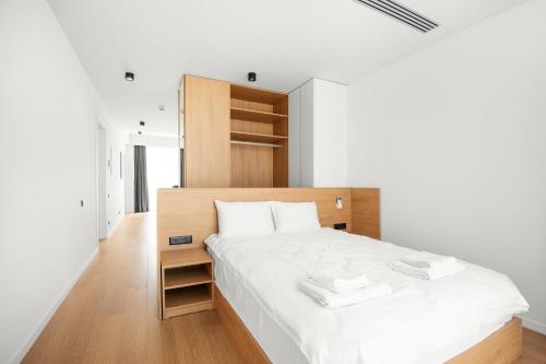 aura tbilisi living