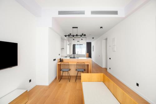 aura tbilisi living