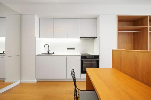 aura tbilisi living