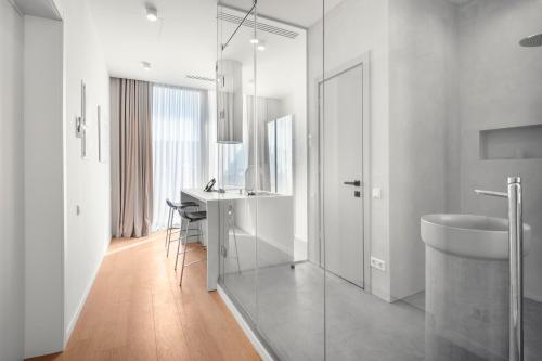 aura tbilisi living