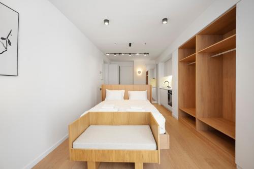 aura tbilisi living