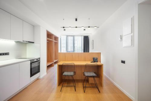 aura tbilisi living