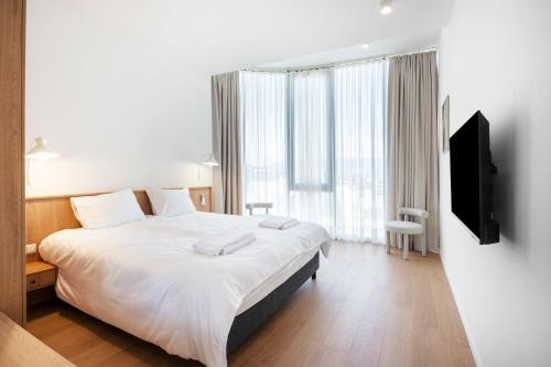 aura tbilisi living