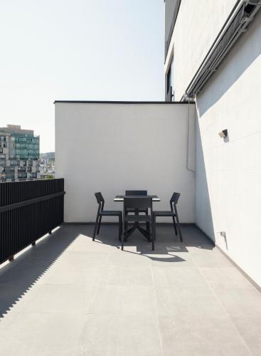 aura tbilisi living