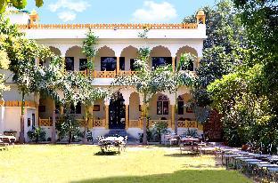 raj palace resort