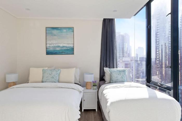 large 3br apt near crown sleeps 10 free parking