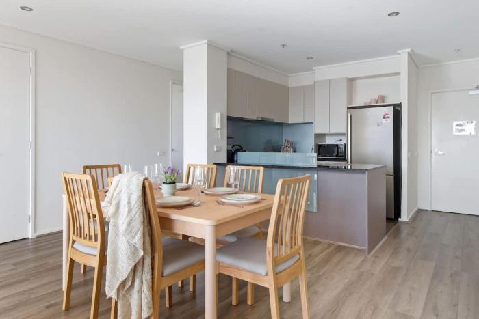 large 3br apt near crown sleeps 10 free parking