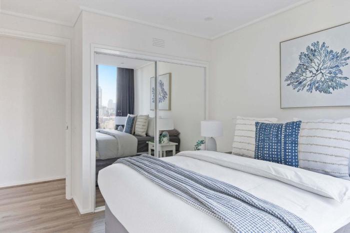 large 3br apt near crown sleeps 10 free parking