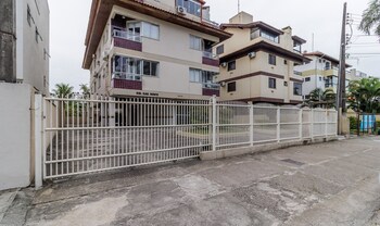 fully equipped apartments just minutes from jurere beach cie