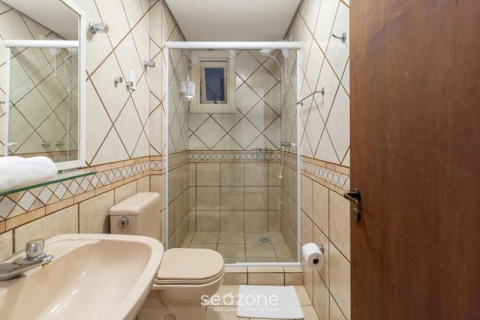 charm and comfort 450m from the beach cmh0202