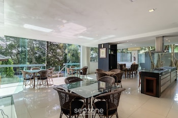 Apt With Charming Sea View In Itacorubi Cmr204,,3 star