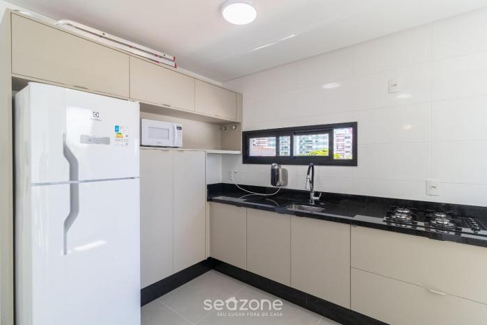 modern studio 650m from ufsc cnt303