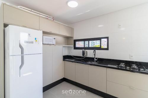 modern studio 650m from ufsc cnt303