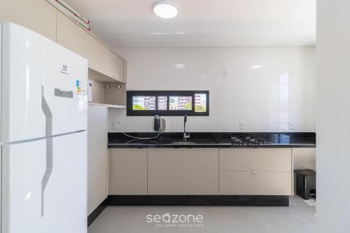 modern studio 650m from ufsc cnt303
