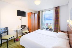 piazza ascona hotel and restaurants