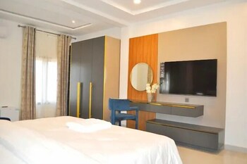 Exquisite Apartments By Signature,,5 star