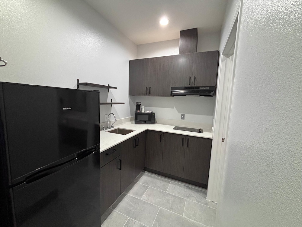 studio 6 humble tx